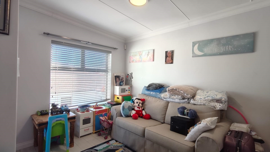 3 Bedroom Property for Sale in Hartenbos Heuwels Western Cape